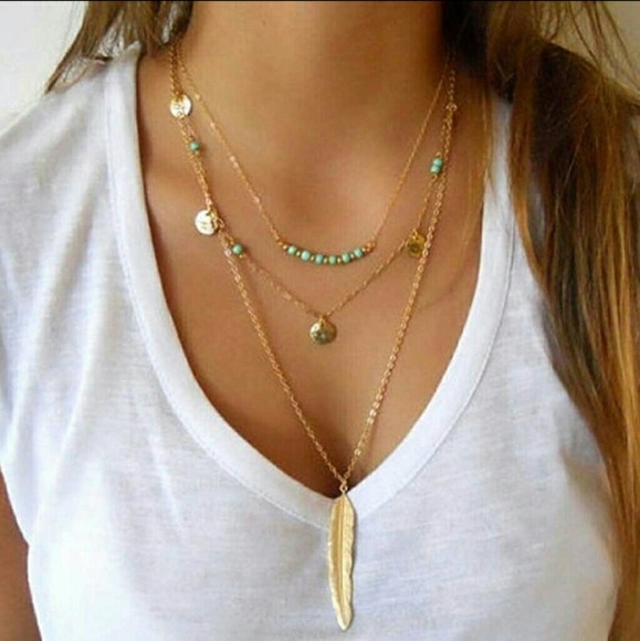 Jewelry - 3 Layer Gold Feather Necklace